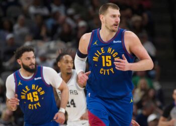 Nikola Jokic, Nuggets prime Spurs to say No. 3 seed