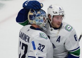 Canucks rise as much as stun league-leading Avalanche