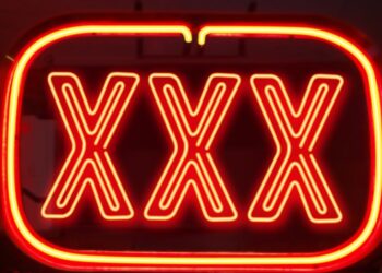 Why are high college web sites serving porn? It comes right down to shoddy housekeeping.