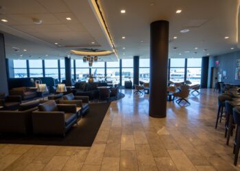 United Airways Restricts Polaris Lounge Entry for Star Alliance Companions