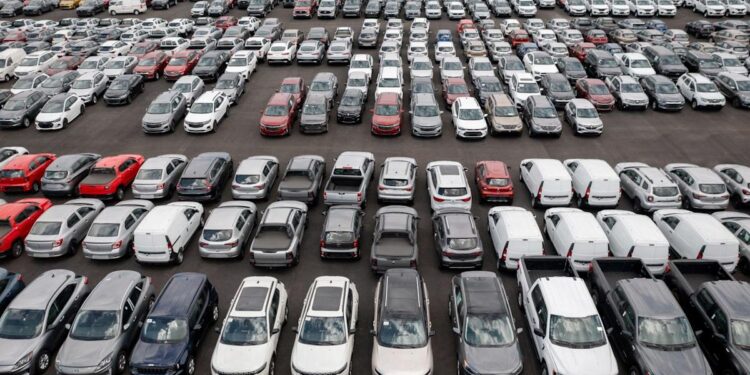 Ought to You Purchase CarMax Whereas It is Beneath $45?