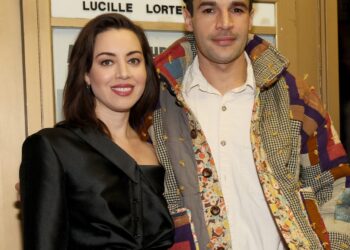 Aubrey Plaza, Christopher Abbott Step Out After Being pregnant Information
