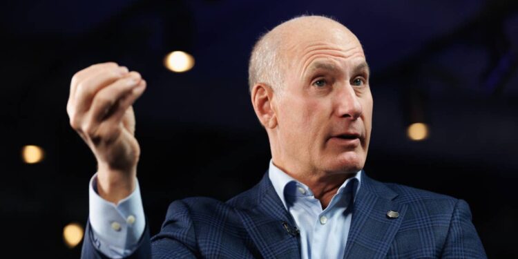 AT&T CEO hopes new affords will restore buyer loyalty