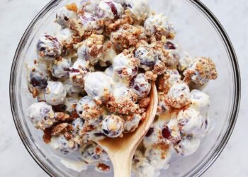 Simple 5-Ingredient Grape Salad – A Lovely Mess