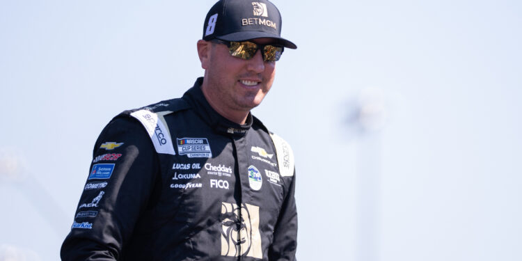 Kyle Busch lashes out at Denny Hamlin after feedback