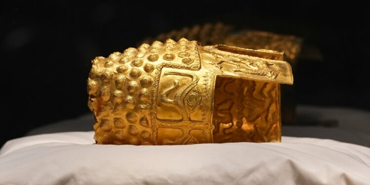 2,500-year-old golden helmet returned to Romania after museum raid : NPR