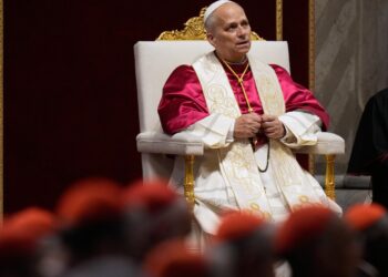 Pope Leo calls for political leaders negotiate peace in Iran struggle : NPR