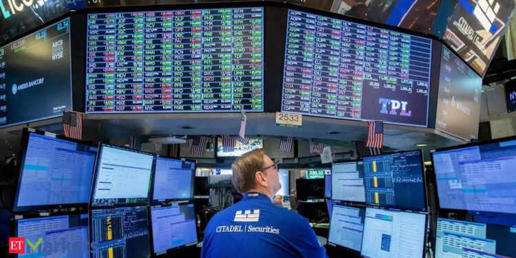 US shares at present: Dow Jones crashes 500 factors on mounting inflation worries