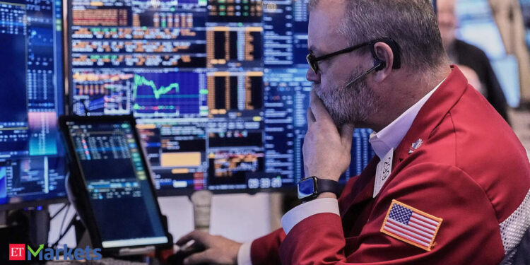 US shares as we speak: S&P 500 rises on Mideast peace hopes as oil costs dip