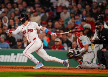 Pink Sox SS Trevor Story undergoes sports activities hernia surgical procedure