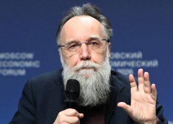 Why is Alexander Dugin out of the blue attacking ‘Whites’? — RT World Information
