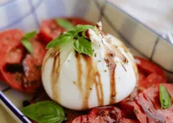 Does Mozzarella Cheese Go Dangerous? All the pieces You Have to Know