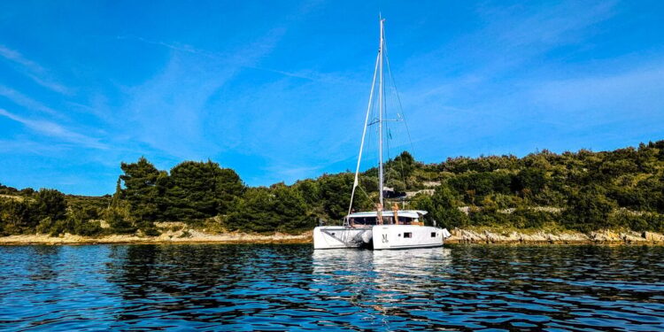 A Week on a Catamaran in Croatia: Gradual Crusing from Cut up to Hvar