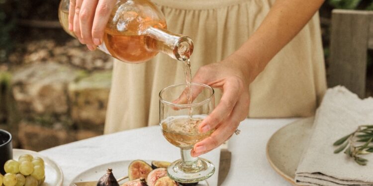 The ten Greatest Rosé Wines to Sip and Serve this Summer season