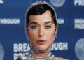 Katy Perry praises Air Canada crew after witnessing in-flight emergency