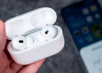 The AirPods’ Environmental Drawback No one Talks About