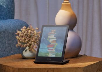 What Makes The Kindle Colorsoft Signature Version Completely different?
