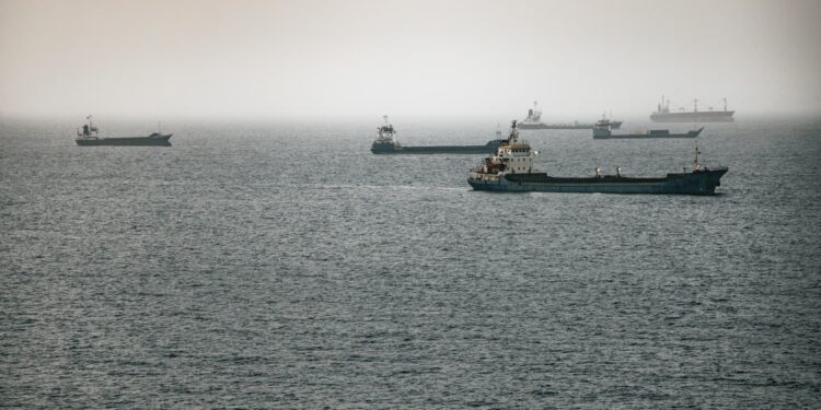 Hormuz evacuation to start for ships stranded in Persian Gulf: IMO