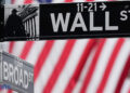 US shares: US market ends decrease as tech shares weigh on sentiment