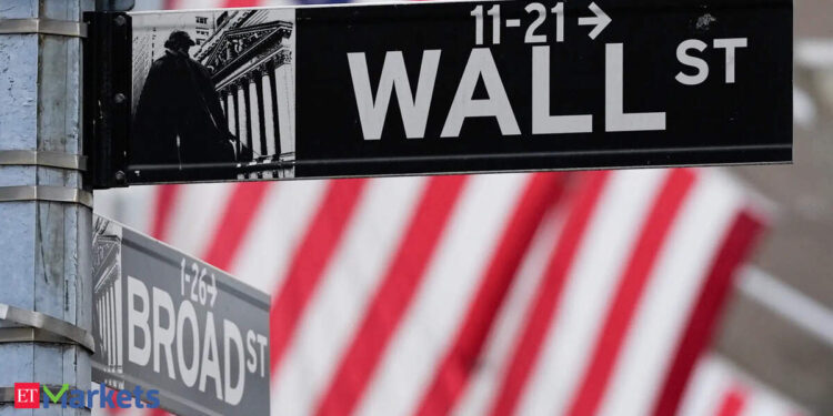 US shares: US market ends decrease as tech shares weigh on sentiment