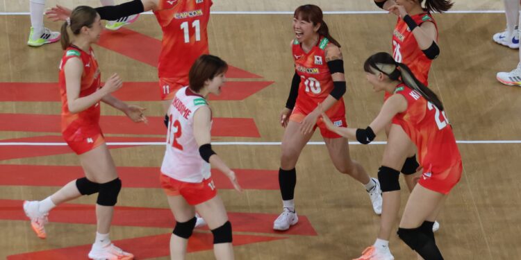Japan stays unbeaten at 5-0, fends off Serbia