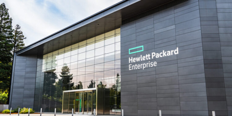 Yr of free HPE software program a “step within the appropriate route” in VMware rivalry