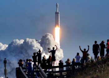 SpaceX passes Amazon as valuation balloons to $2.7T