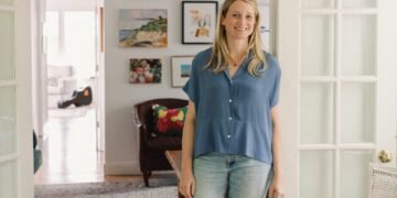 Grace Farris’s Austin House Is Filled with Books, Video games, and Household Work
