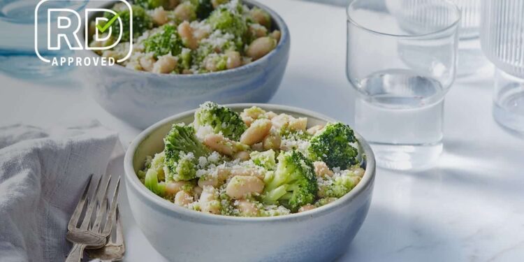 White Bean Bowl With Broccoli Pesto