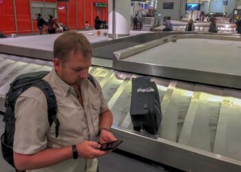 Airport Baggage Tag Rip-off: Shield Checked Baggage in 2026