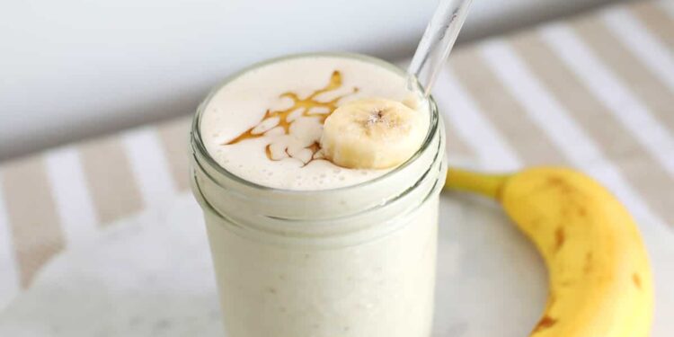 Banana Smoothie – A Stunning Mess