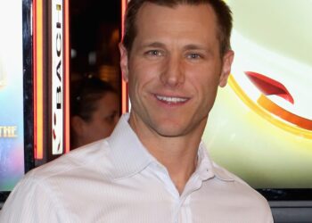 The Bachelor’s Jake Pavelka Marries Fiancée Aimee 2 Years After Assembly