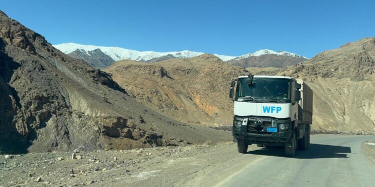 How support employees get emergency meals to hungry Afghan kids — International Points