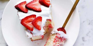 Jello Poke Cake – A Lovely Mess