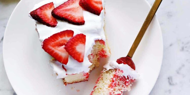 Jello Poke Cake – A Lovely Mess