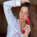 Methods to Use Ice Curler on Face for a Sculpted, Radiant Look