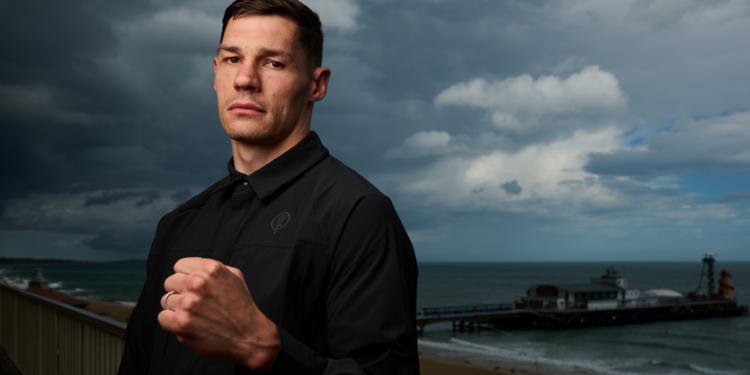 Chris Billam-Smith may hit the canvas if he engages Ryan Rozicki in an ‘ego’ battle on Saturday, says Johnny Nelson | Boxing Information
