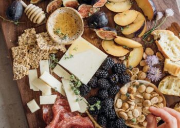The right way to Construct a Standout Summer season Cheese Board, Per a Internet hosting Professional