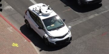 Waymo robotaxis crashed 68% much less usually than human drivers in unbiased security examine