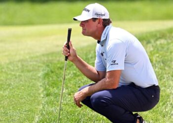 Lucas Glover, Zac Blair share early lead at John Deere Traditional