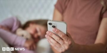 Dad and mom warned to not publicly share kids’s photos amid AI abuse dangers