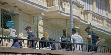 Bombed Ukrainian oligarch might expose Kiev’s corruption – former French spy — RT World Information