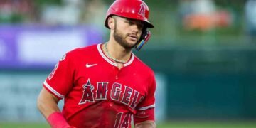 Rangers purchase Logan O’Hoppe, Chase Silseth from Angels