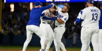 Dashing delivers dramatic Eleventh-inning walk-off as Dodgers edge Rockies 