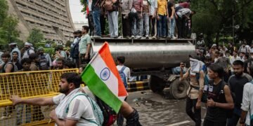 ‘Cockroach Motion’ Forces Out India’s Schooling Minister