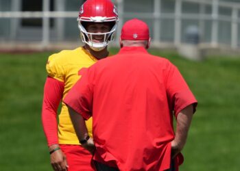 Patrick Mahomes cleared to take part in Chiefs follow forward of camp