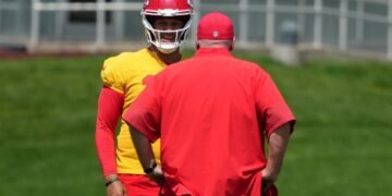 Patrick Mahomes cleared to take part in Chiefs follow forward of camp