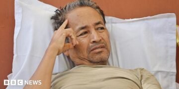 Sonam Wangchuk: Indian activist on starvation strike for 20 days forcibly taken to hospital