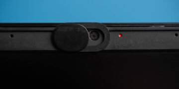 What Does The Crimson Dot Imply On Your Webcam? (It is Not All the time Recording)