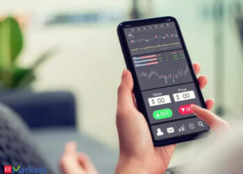 10 midcap shares with huge upside potential as much as 70%! Do you personal any? – Analyst Picks
